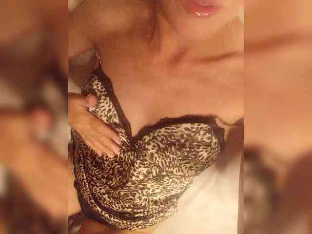 Alina-9999 webcam