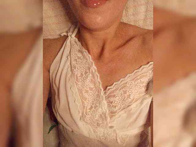 Alina-9999 webcam