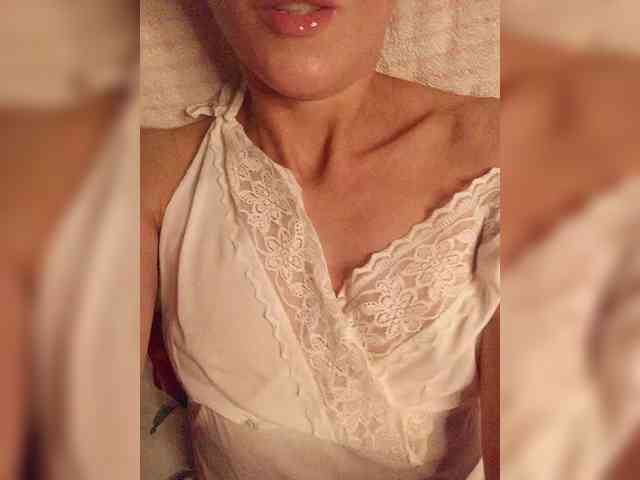 Alina-9999 webcam