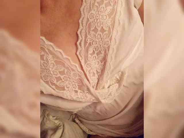 Alina-9999 webcam