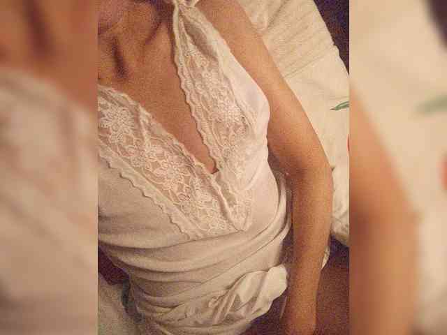 Alina-9999 webcam