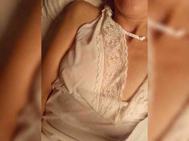 Alina-9999 webcam