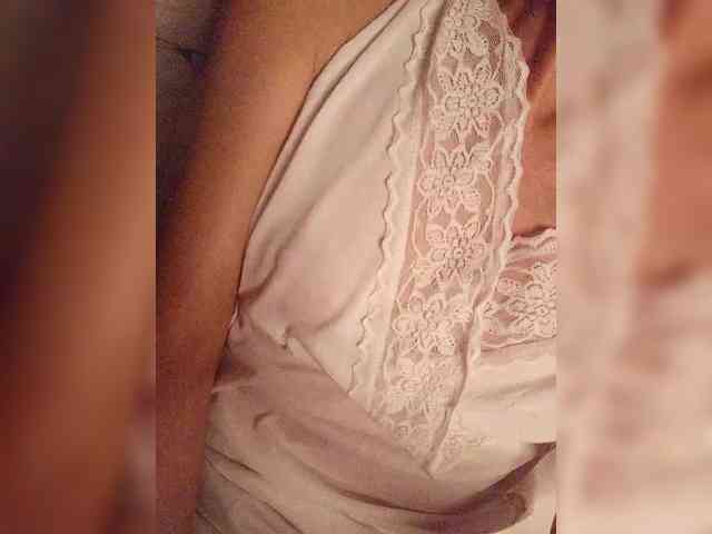 Alina-9999 webcam