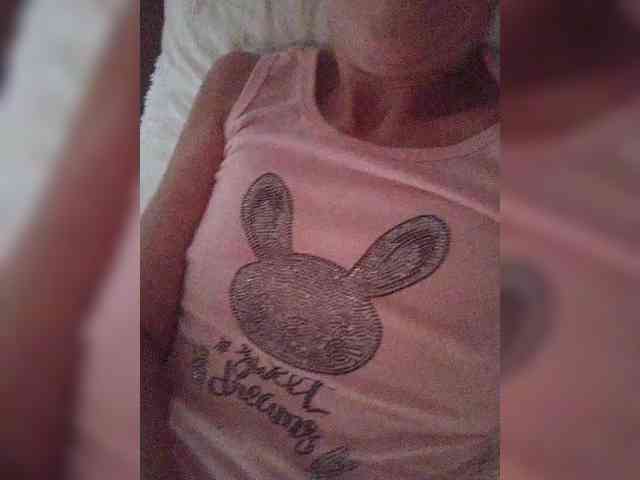 Alina-9999 webcam