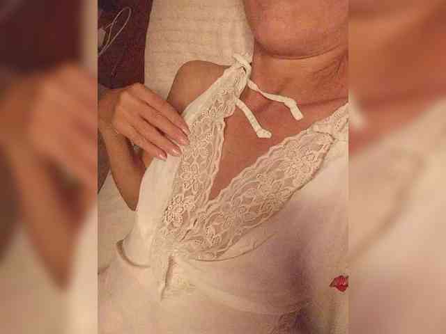 Alina-9999 webcam