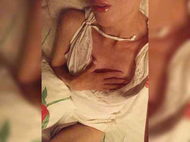 Alina-9999 webcam