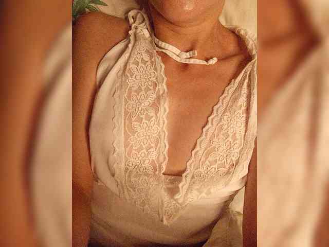 Alina-9999 webcam