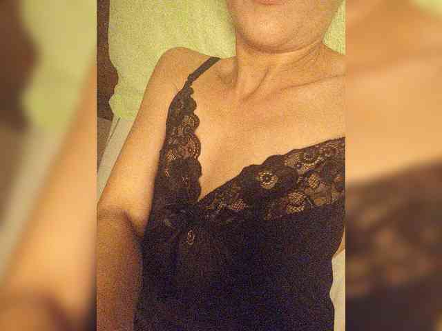 Alina-9999 webcam