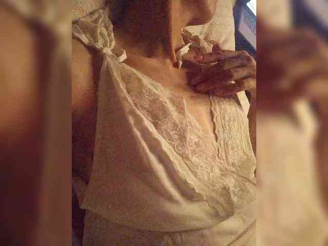Alina-9999 webcam