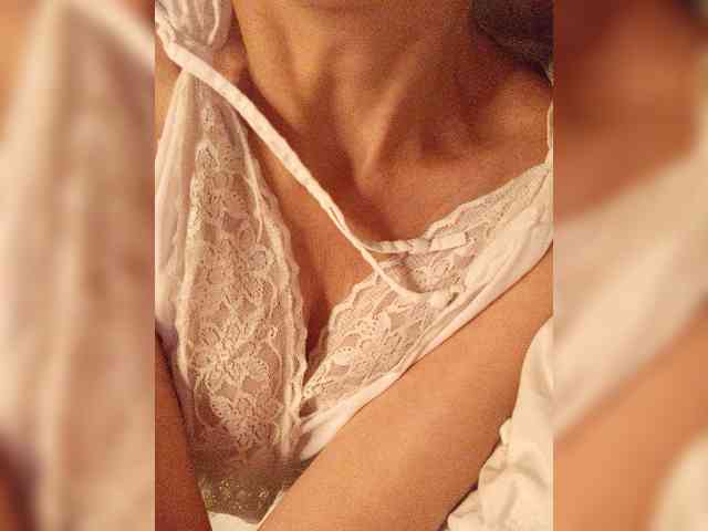 Alina-9999 webcam