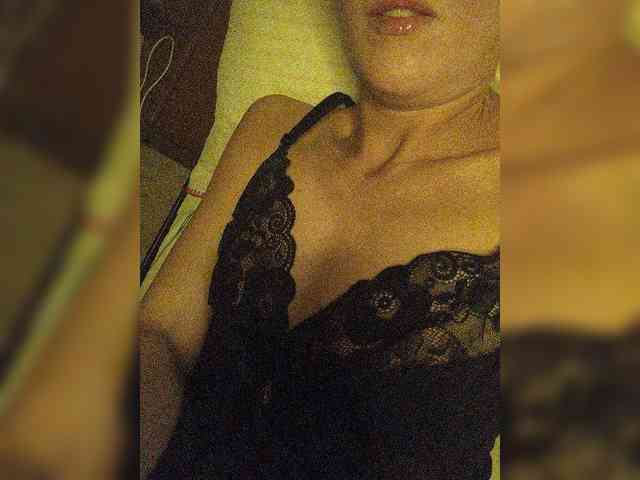 Alina-9999 webcam