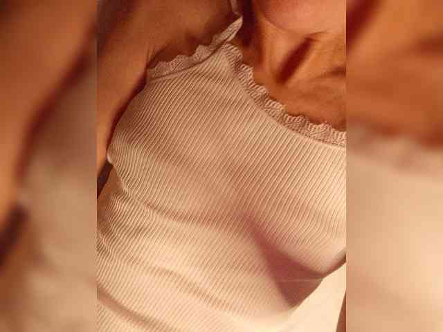 Alina-9999 webcam