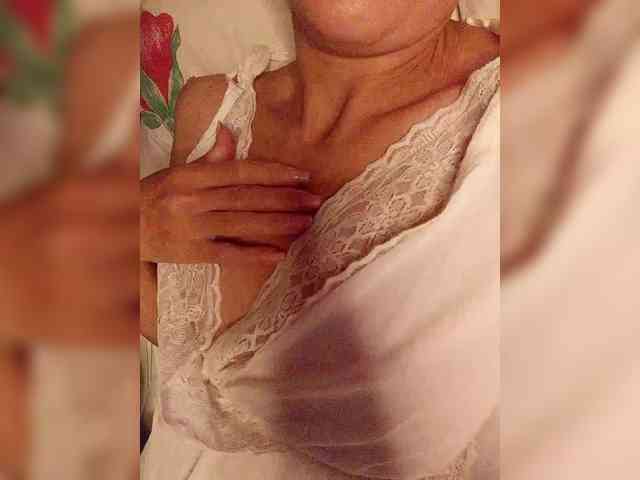 Alina-9999 webcam