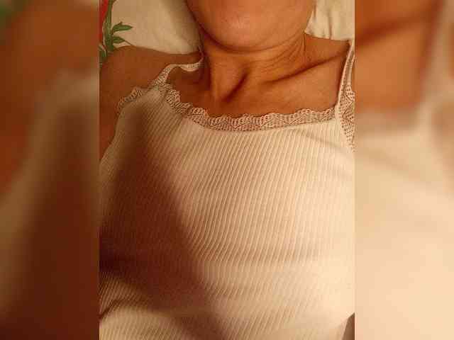 Alina-9999 webcam