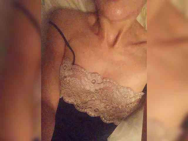 Alina-9999 webcam