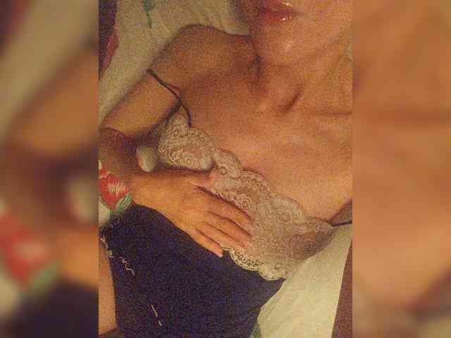 Alina-9999 webcam