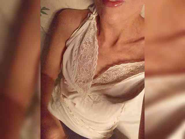 Alina-9999 webcam