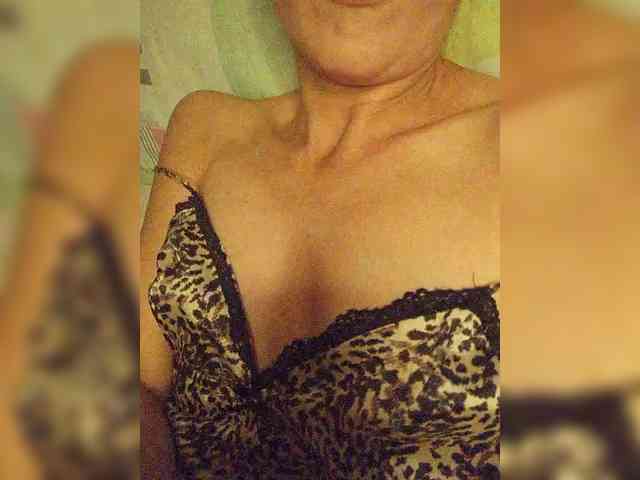 Alina-9999 webcam