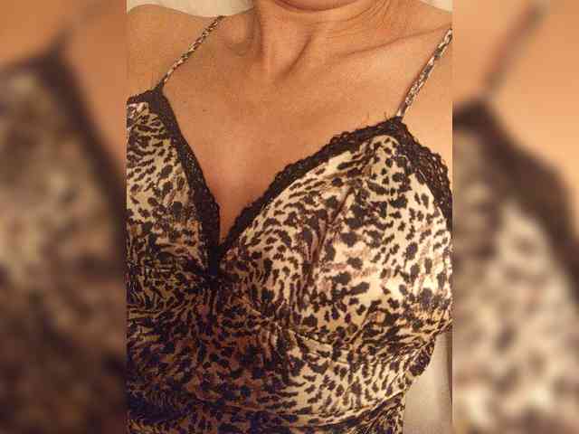 Alina-9999 Live Webcam on BongaCams