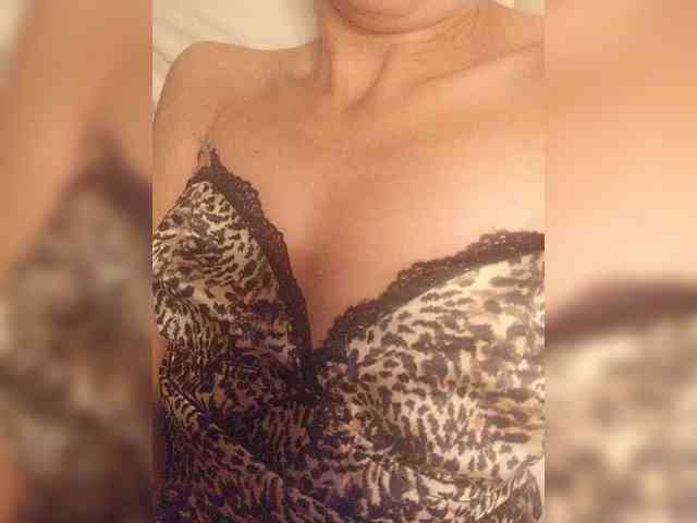 Alina-9999 webcam