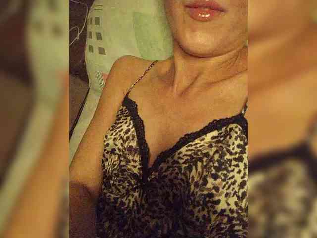 Alina-9999 webcam