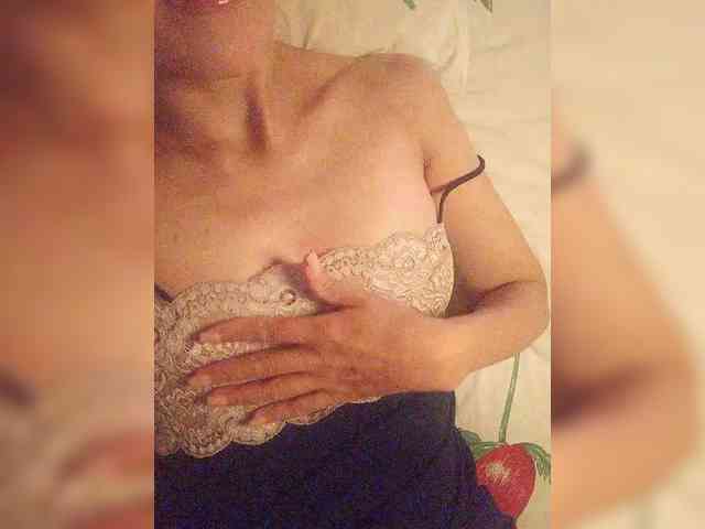 Alina-9999 webcam