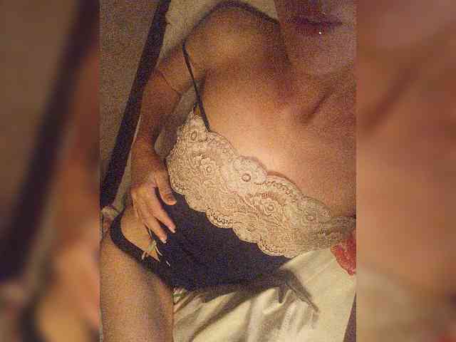 Alina-9999 webcam