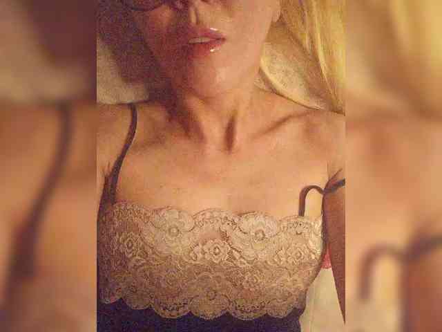 Alina-9999 webcam