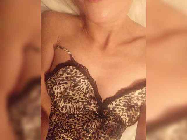 Alina-9999 webcam