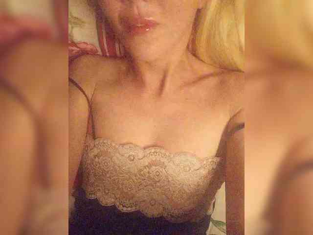 Alina-9999 webcam