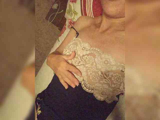 Alina-9999 webcam