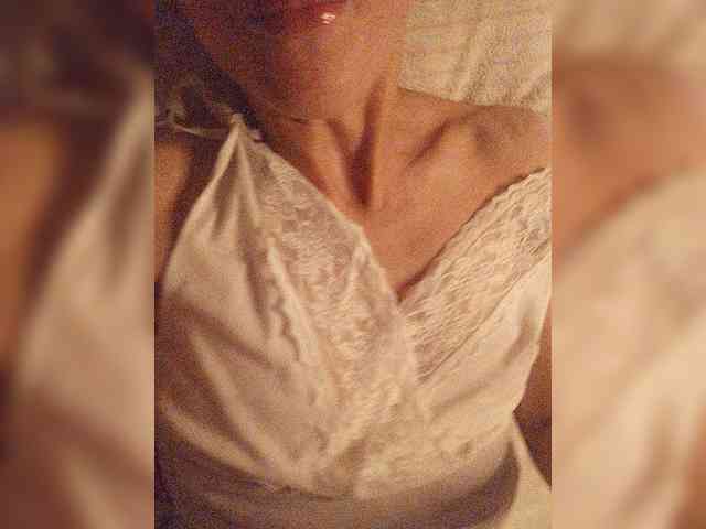 Alina-9999 webcam