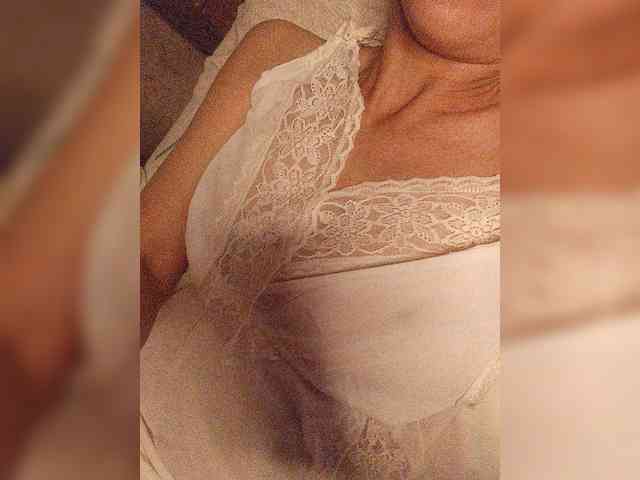 Alina-9999 webcam