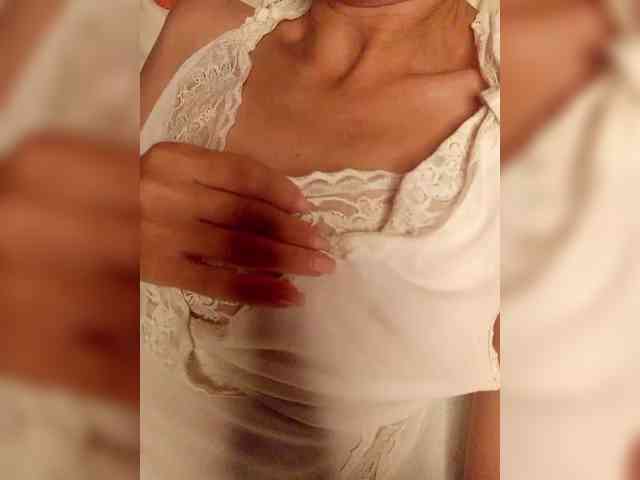 Alina-9999 webcam