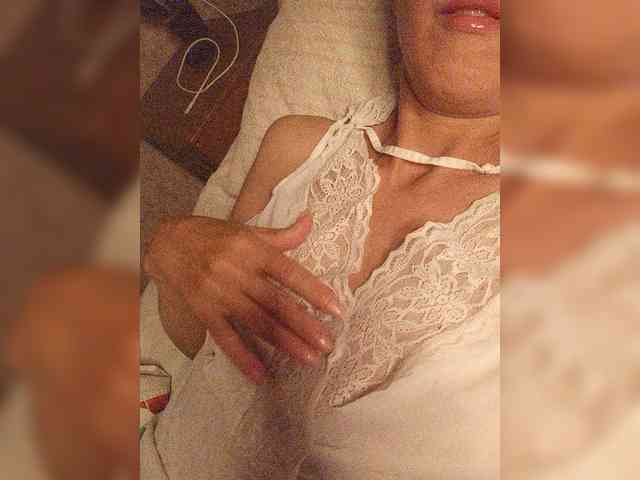 Alina-9999 webcam
