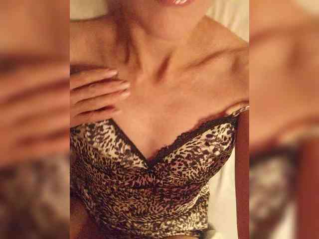 Alina-9999 webcam