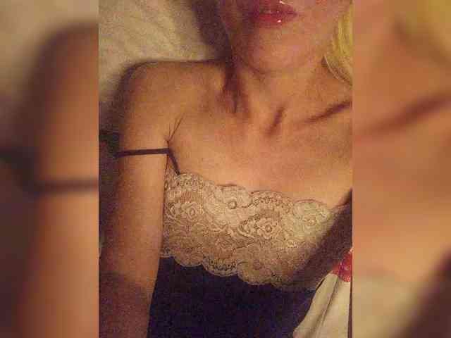 Alina-9999 webcam