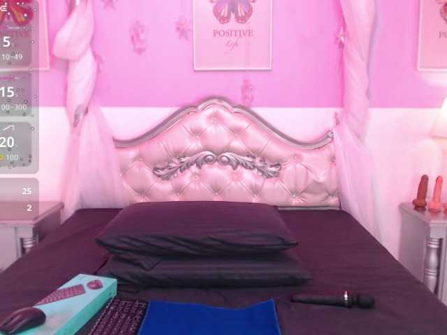 TaniaPierce live cam on BongaCams
