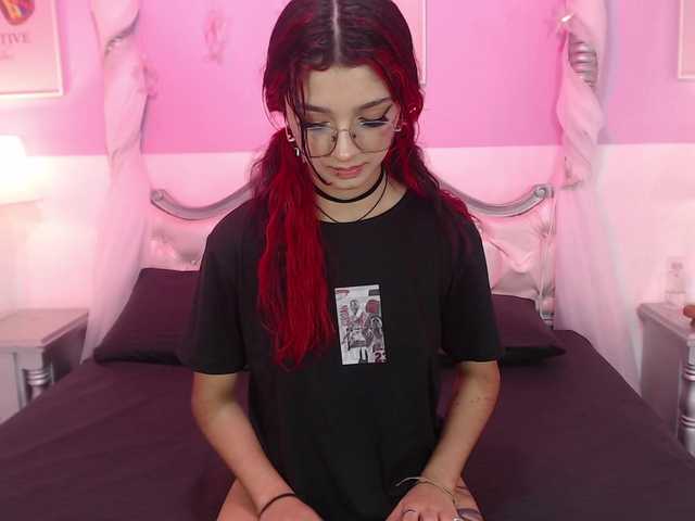 TaniaPierce live cam on BongaCams