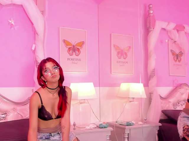 TaniaPierce live cam on BongaCams