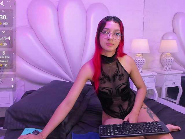 TaniaPierce live cam on BongaCams