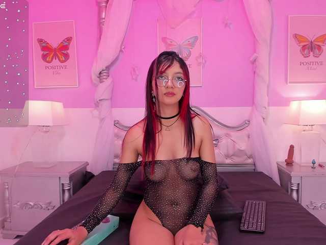 TaniaPierce live cam on BongaCams