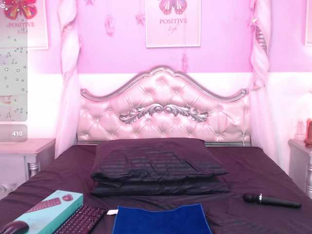 TaniaPierce live cam on BongaCams