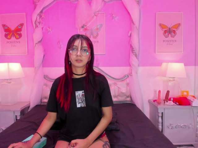 TaniaPierce live cam on BongaCams