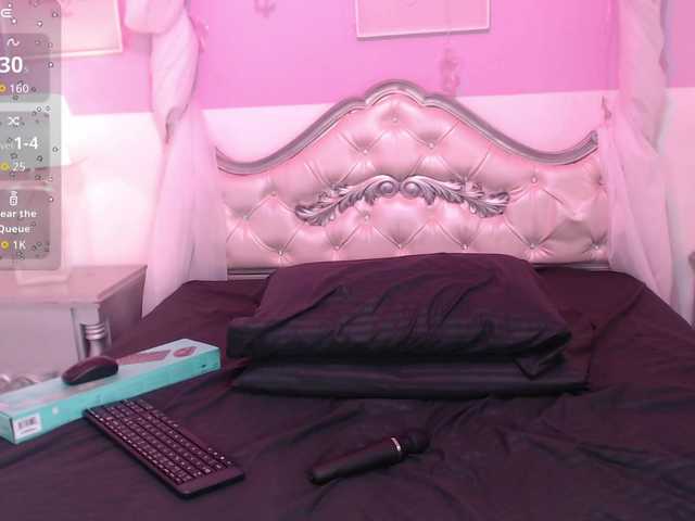 TaniaPierce live cam on BongaCams