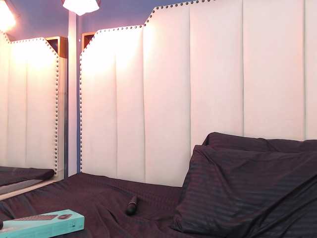 TaniaPierce live cam on BongaCams