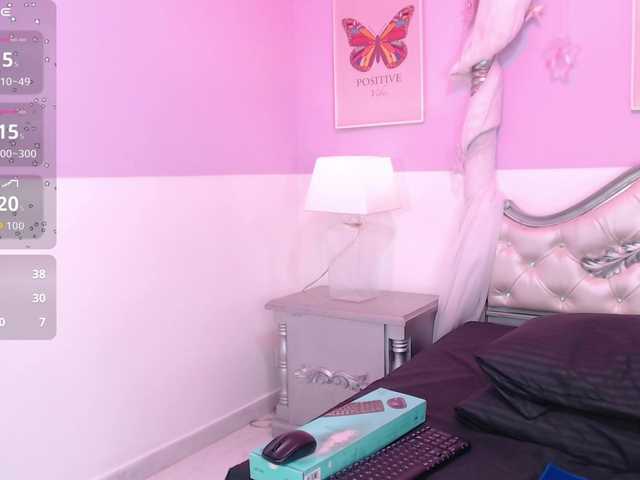 TaniaPierce live cam on BongaCams