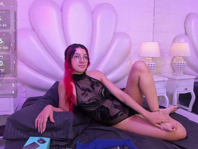TaniaPierce live cam on BongaCams
