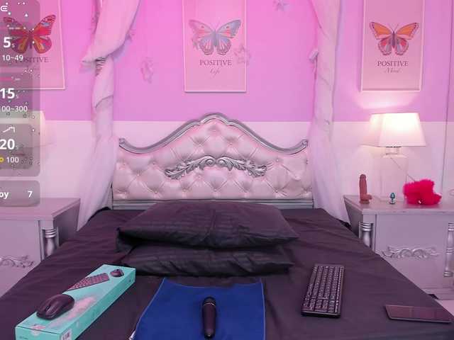 TaniaPierce live cam on BongaCams