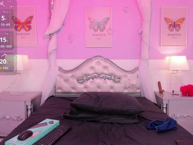 TaniaPierce live cam on BongaCams